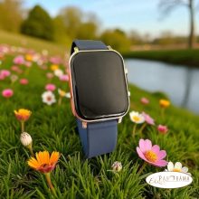 Digitális karóra , női, szögletes, arany színű tokkal, sötétkék színű szilikon szíjjal