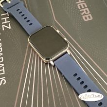 Digitális karóra , női, szögletes, arany színű tokkal, sötétkék színű szilikon szíjjal