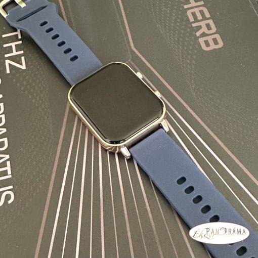 Digitális karóra , női, szögletes, arany színű tokkal, sötétkék színű szilikon szíjjal