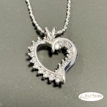 White Gold Filled nyaklánc medállal - Dolores