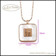  Rose nyaklánc medállal Love