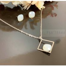 Swanis® párna kristállyal készült beszúrós fülbevaló - white opal 12 mm