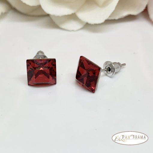 Swanis®  kristállyal készült fülbevaló- Crystal red